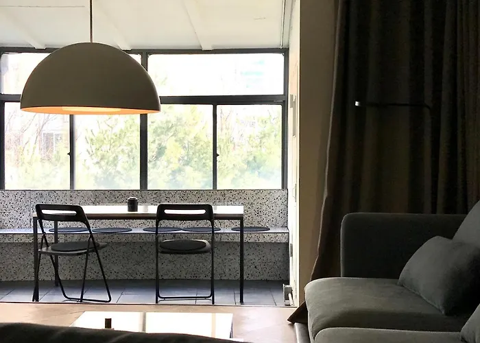 Dmyk 호스텔 *